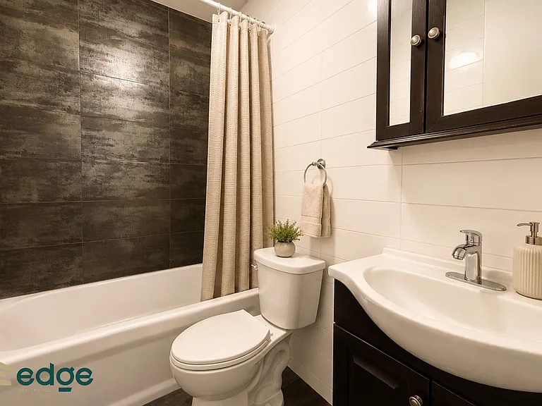 1425 Broadway #3 — Photo 7