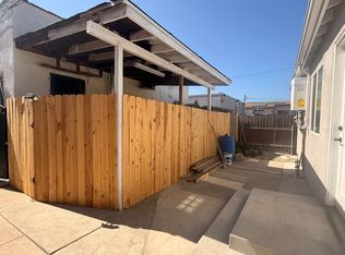 6750 S Arlington Ave, Los Angeles, CA 90043