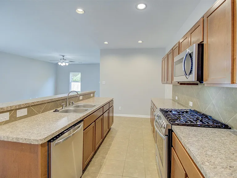 6026 Burnet Bend Ave — Photo 9
