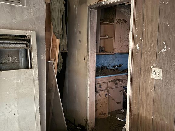 5th image of 3101 Pioneer Dr