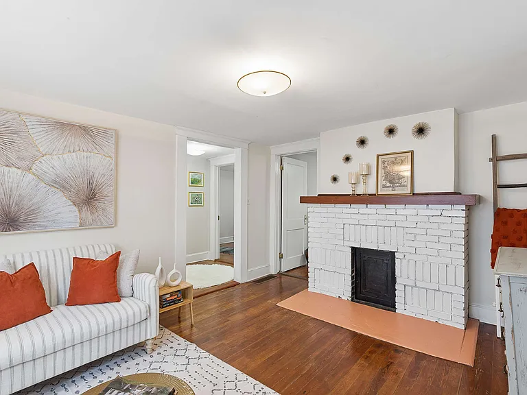 15 Branham St #B — Photo 8