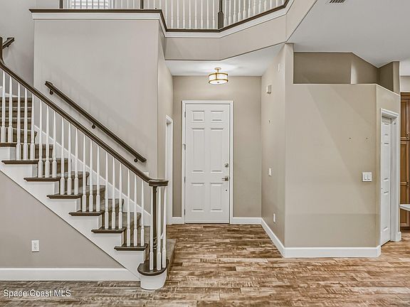 5th image of 505 Siena Ct