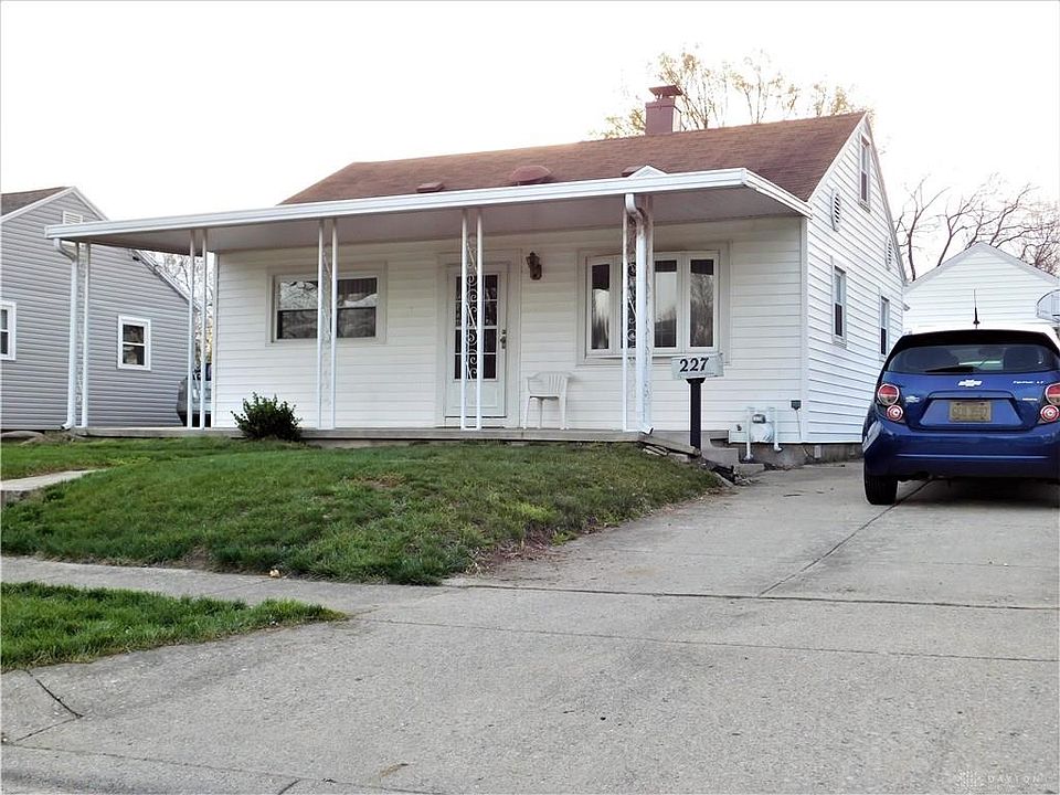 1st image of 227 W Circle Dr
