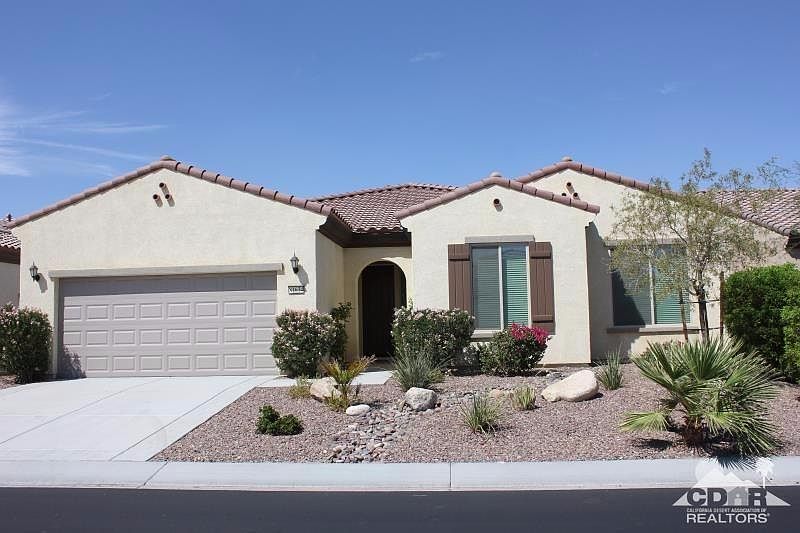 1st image of 81634 Avenida Viesca