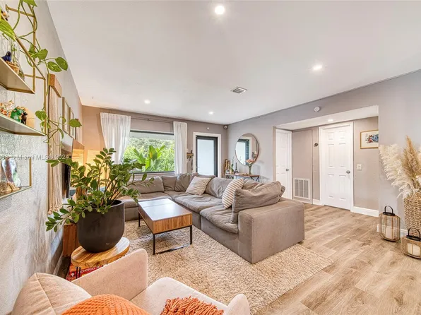 12230 NW 22nd Ct, Miami, FL 33167