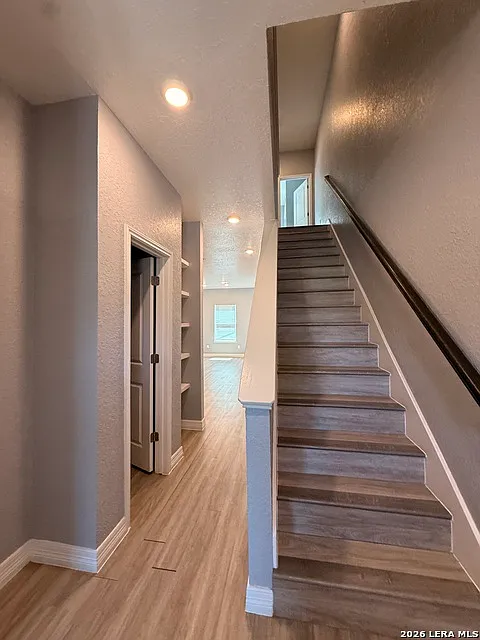 3 bed, 2.0 bath, 1278 sqft, $1,640 — Photo 2