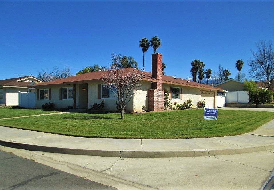 1st image of 27372 Rosemont Way
