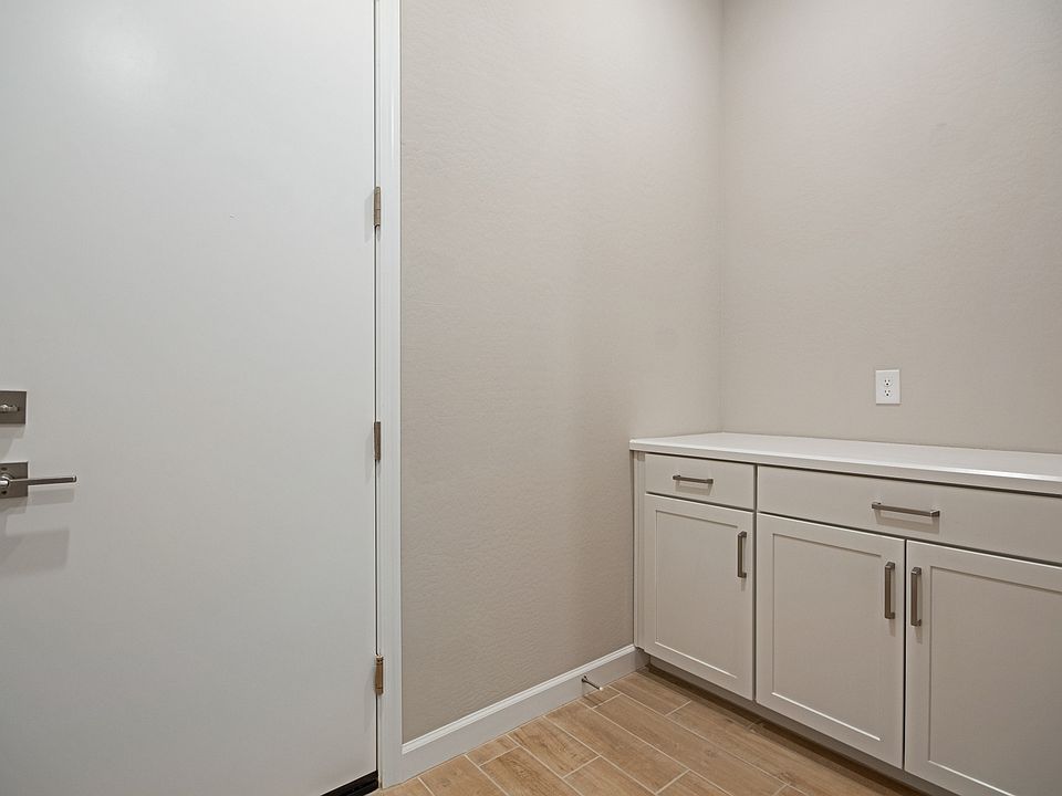 1st image of 5020 E Campo Bello Dr