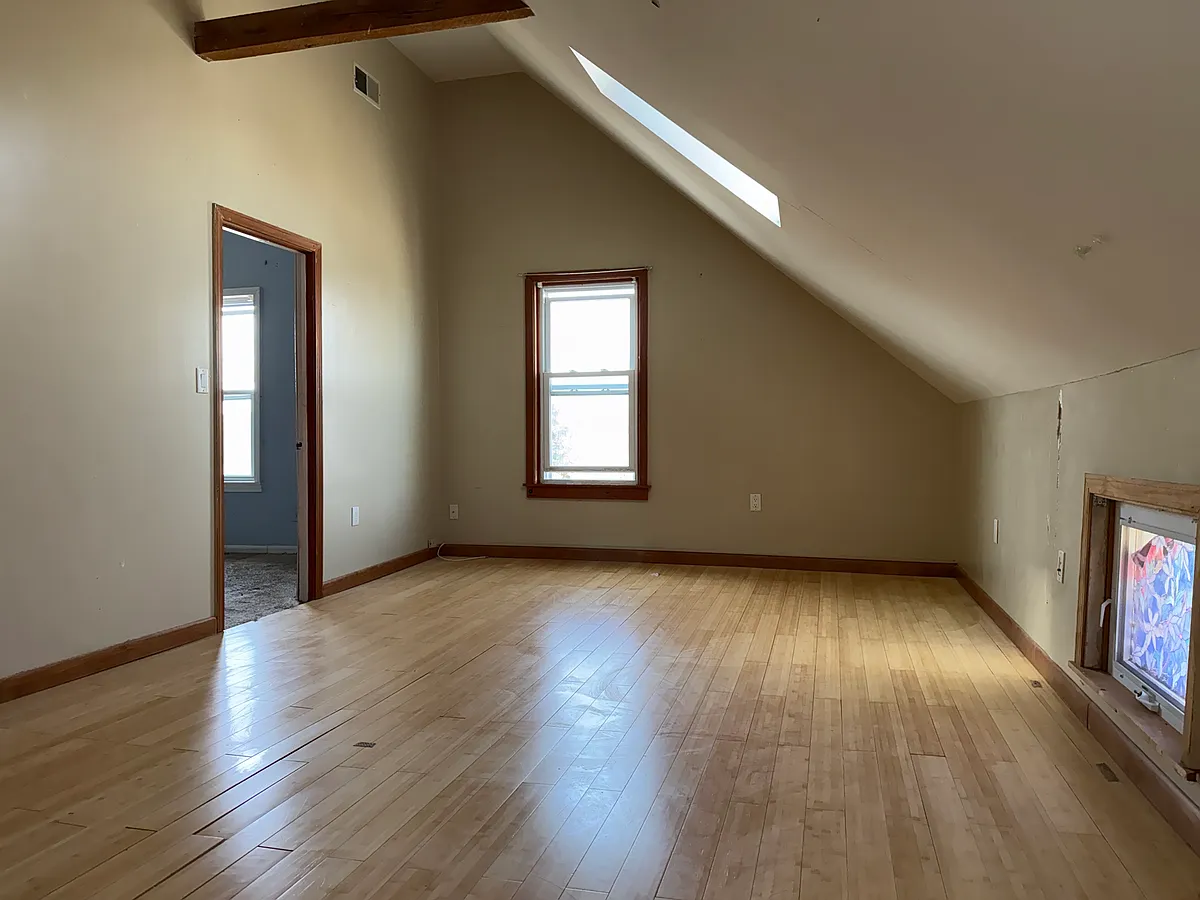 Building Photo - 126 Orchard St #3