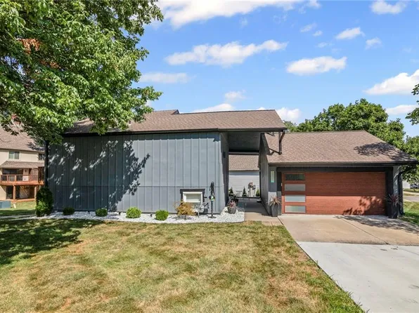 8307 N Chatham Ave, Kansas City, MO 64151