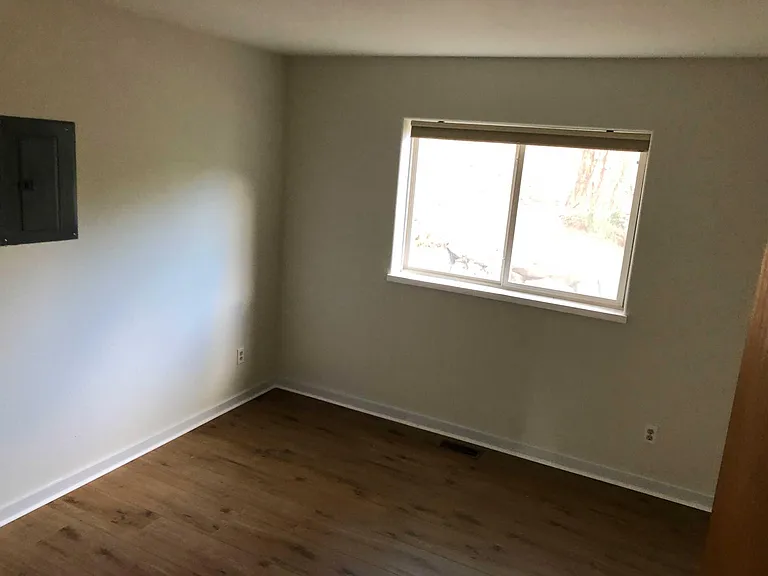 646 Main St — Photo 22
