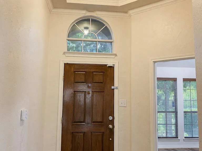 11724 Wild Pear Ln — Photo 3