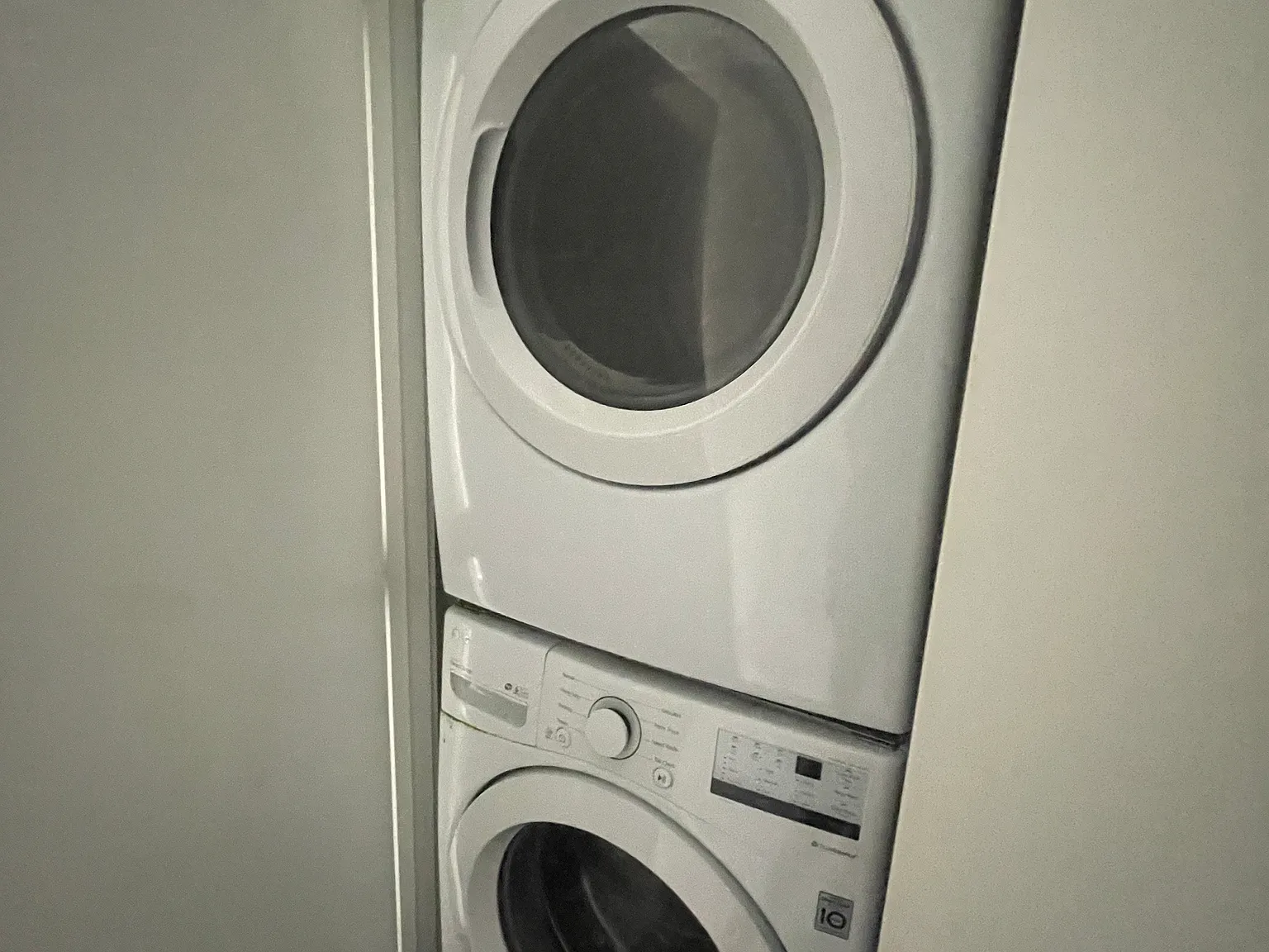2 bed, 900 sqft, $1,600 — Photo 3
