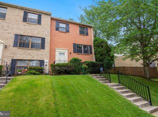 17 Oak Shadows Ct, Baltimore, MD 21228