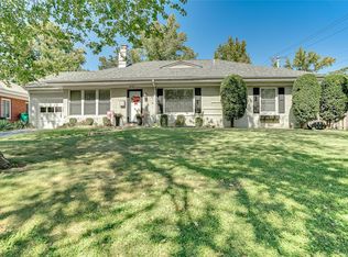 447 Hampshire Ct, Saint Louis, MO