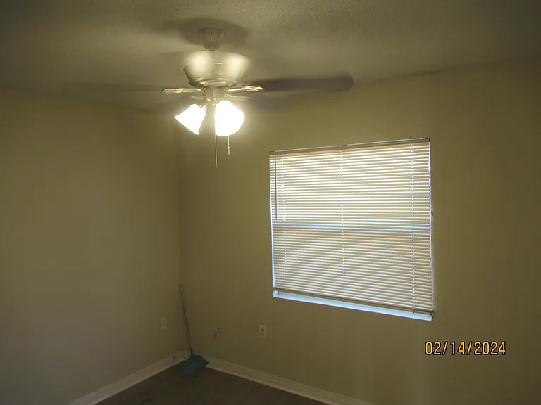 2102 W Beach St #B — Photo 9