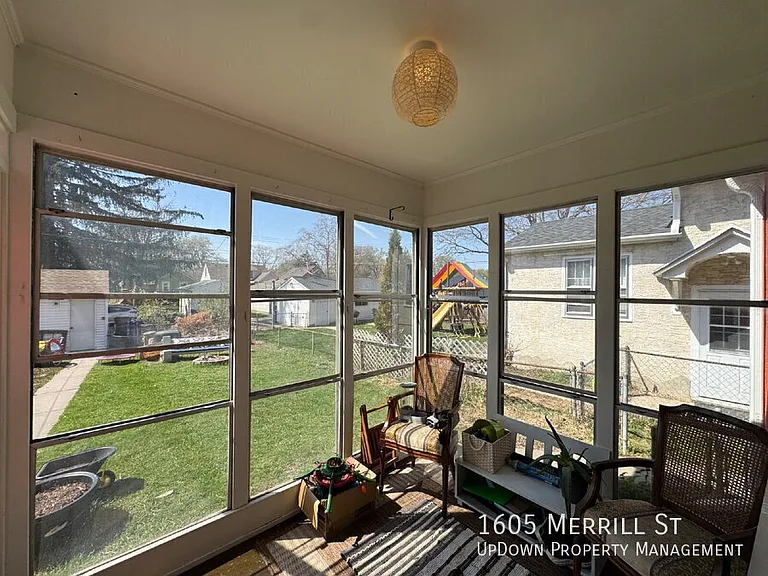 1605 Merrill St — Photo 28