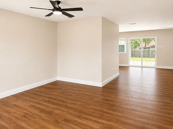 5th image of 1321 Palisades Dr