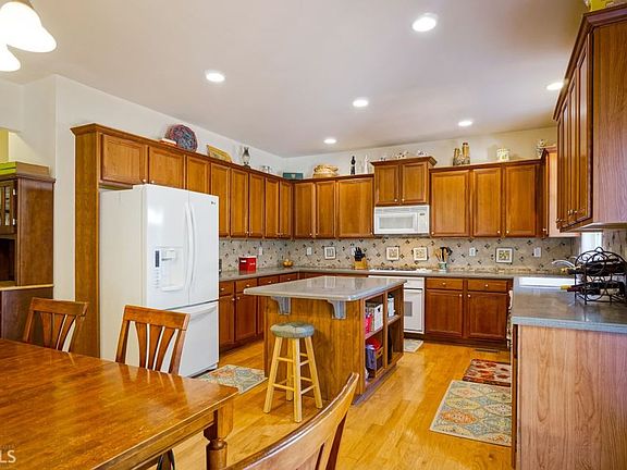 5th image of 225 Amicalola Way