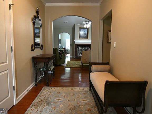 5th image of 504 Park Place Ct