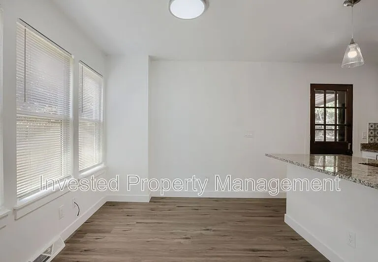 6473 Newcombe Ct — Photo 9