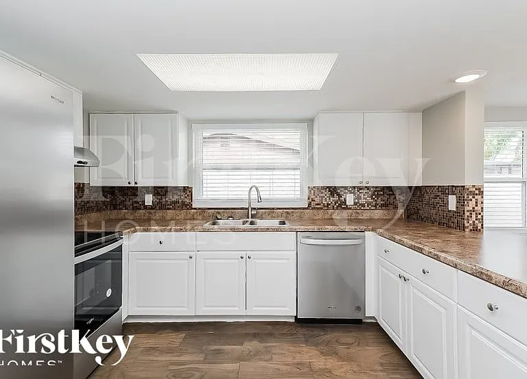 7825 Embassy Blvd — Photo 6