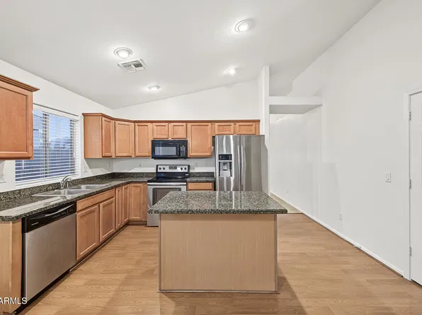 3765 W YELLOW PEAK Drive, San Tan Valley, AZ 85144