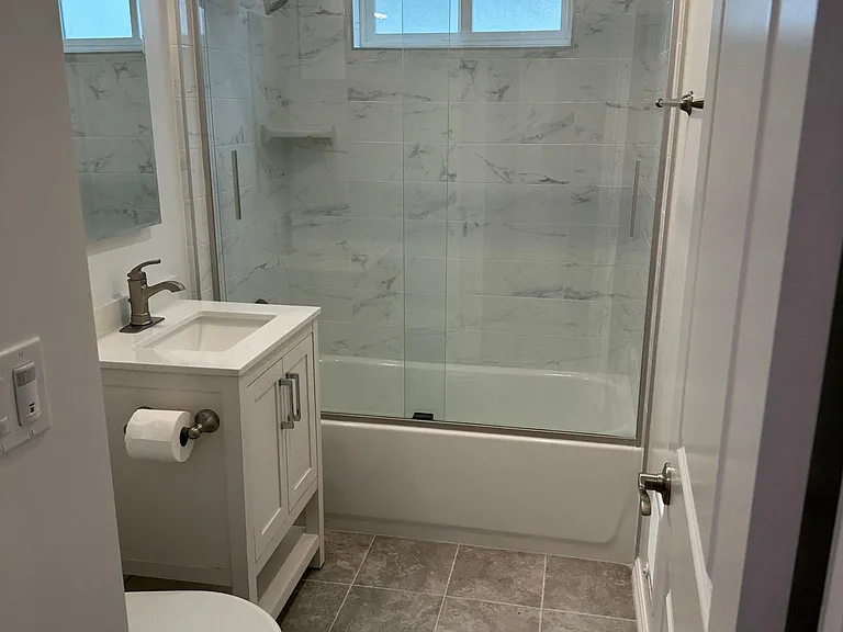 1328 Barry Ave #3 — Photo 15