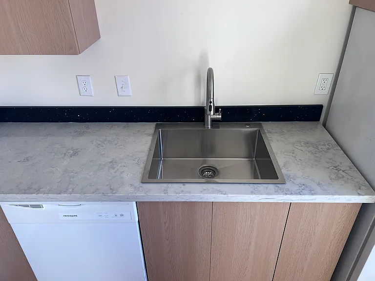 509 N 85th St #14 — Photo 5