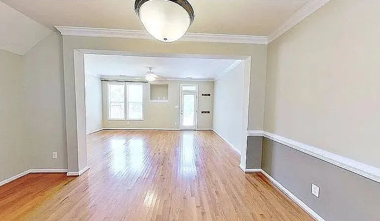 513 Village Loop Dr — Photo 3