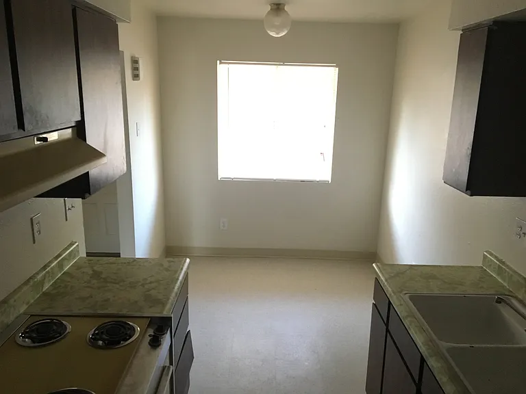 200 Lincoln Ave — Photo 8