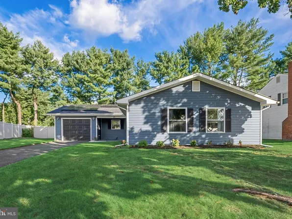 20 Fleetwood Pl, Willingboro, NJ 08046