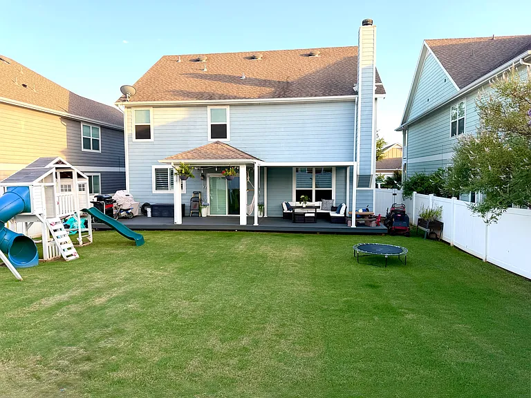 9033 Blackstone Dr — Photo 12
