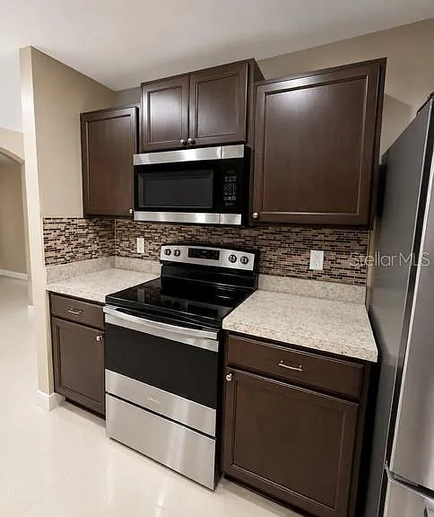 171 Shadowview Ct — Photo 4