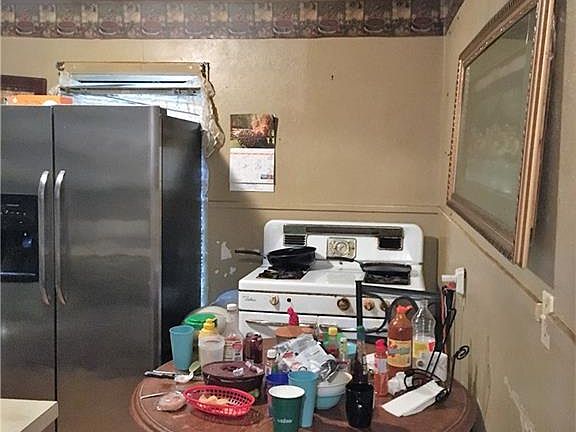 5th image of 2221 NW 23rd St