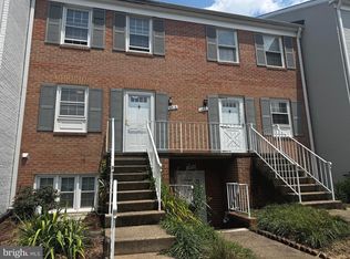 14516 Golden Oak Rd, Centreville, VA 20121