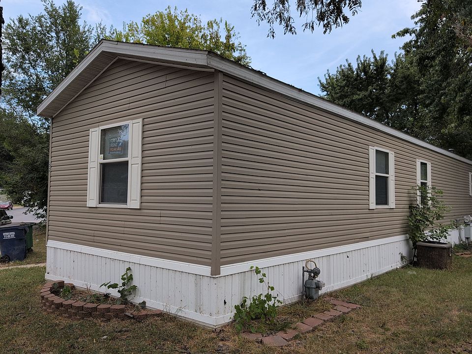 2nd image of 152 Mellott St