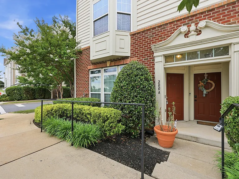 200A Mill Pond Rd — Photo 23