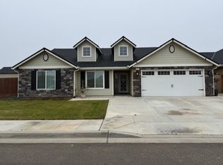 6897 E Griffith Way, Fresno, CA 93727