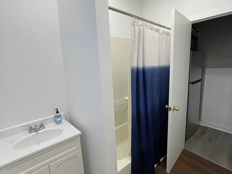 1450 W Chicago Ave #2 — Photo 16