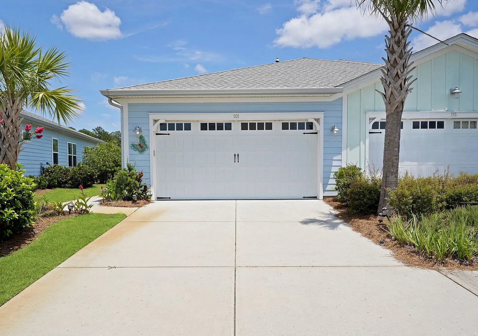 "Charming 2-Bedroom Retreat with 2 Baths and Den - 1558 Sq. Ft. in Latitude Margaritaville!" — Photo 2