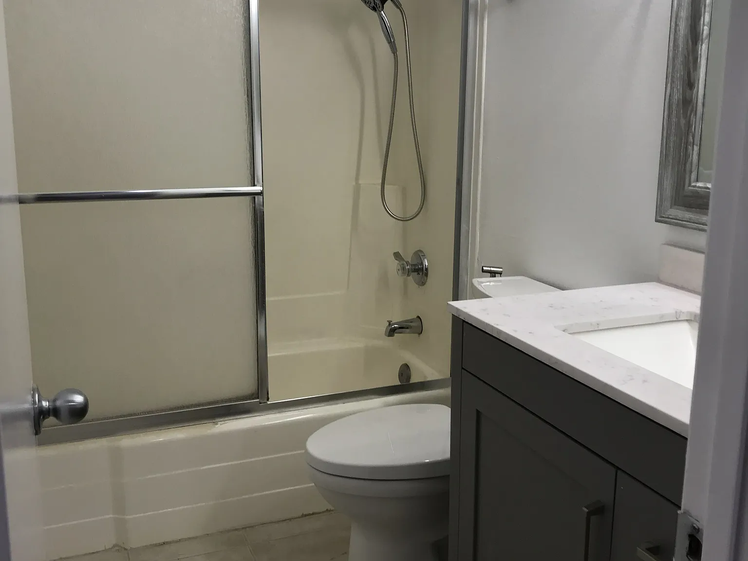 2 bed, 1.5 bath, 930 sqft, $2,600 — Photo 4