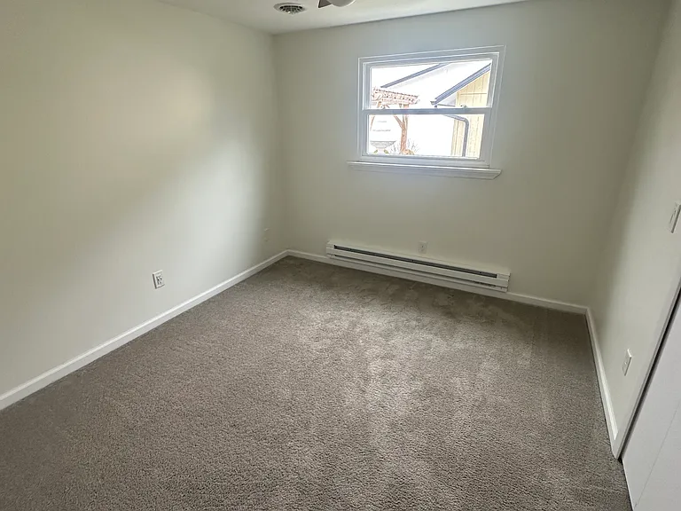 18092 Fox Hollow Dr — Photo 12