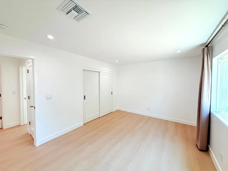 10839 Fellows Avenue — Photo 36