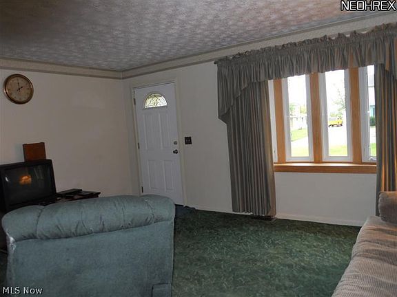 2nd image of 748 Virginia Dr NW