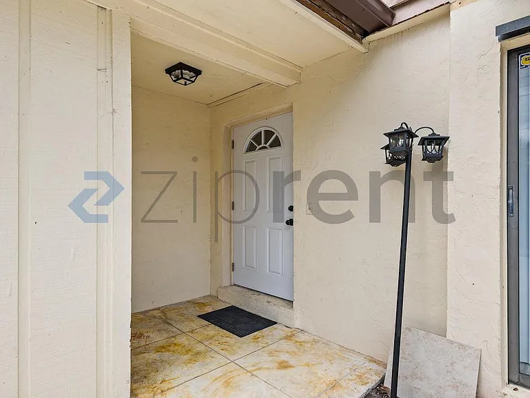 4240 S Landar Dr — Photo 6