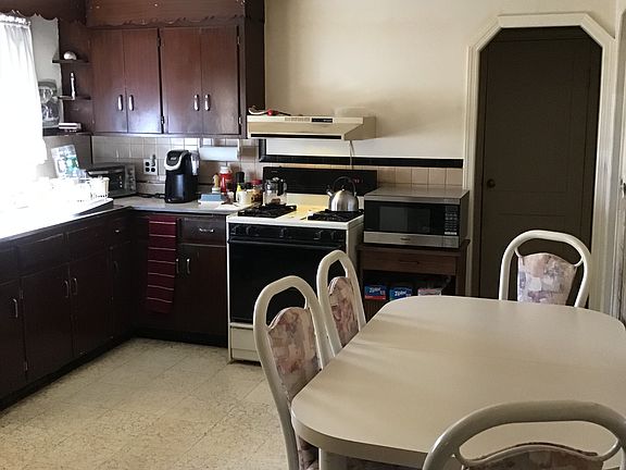 5th image of 54 Riverview Ave