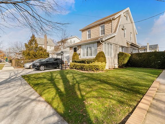 2nd image of 1615 Marine Pkwy