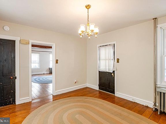 4th image of 40 W Wyomissing Ave