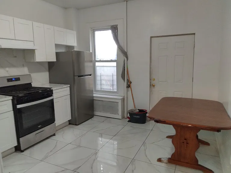 107 Oliver Ave #1 — Photo 5